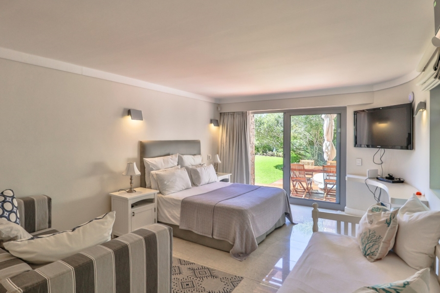 6 Bedroom Property for Sale in Keurbooms River Western Cape